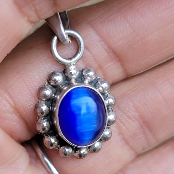 Southwestern 925 sterling silver vintage blue cat's eye necklace pendant - Picture 8 of 16